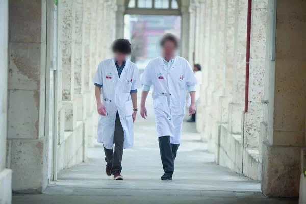 tenue_medecin_ph